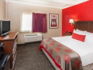 Ramada By Wyndham Hammond Hotel & Conference Center Room photo